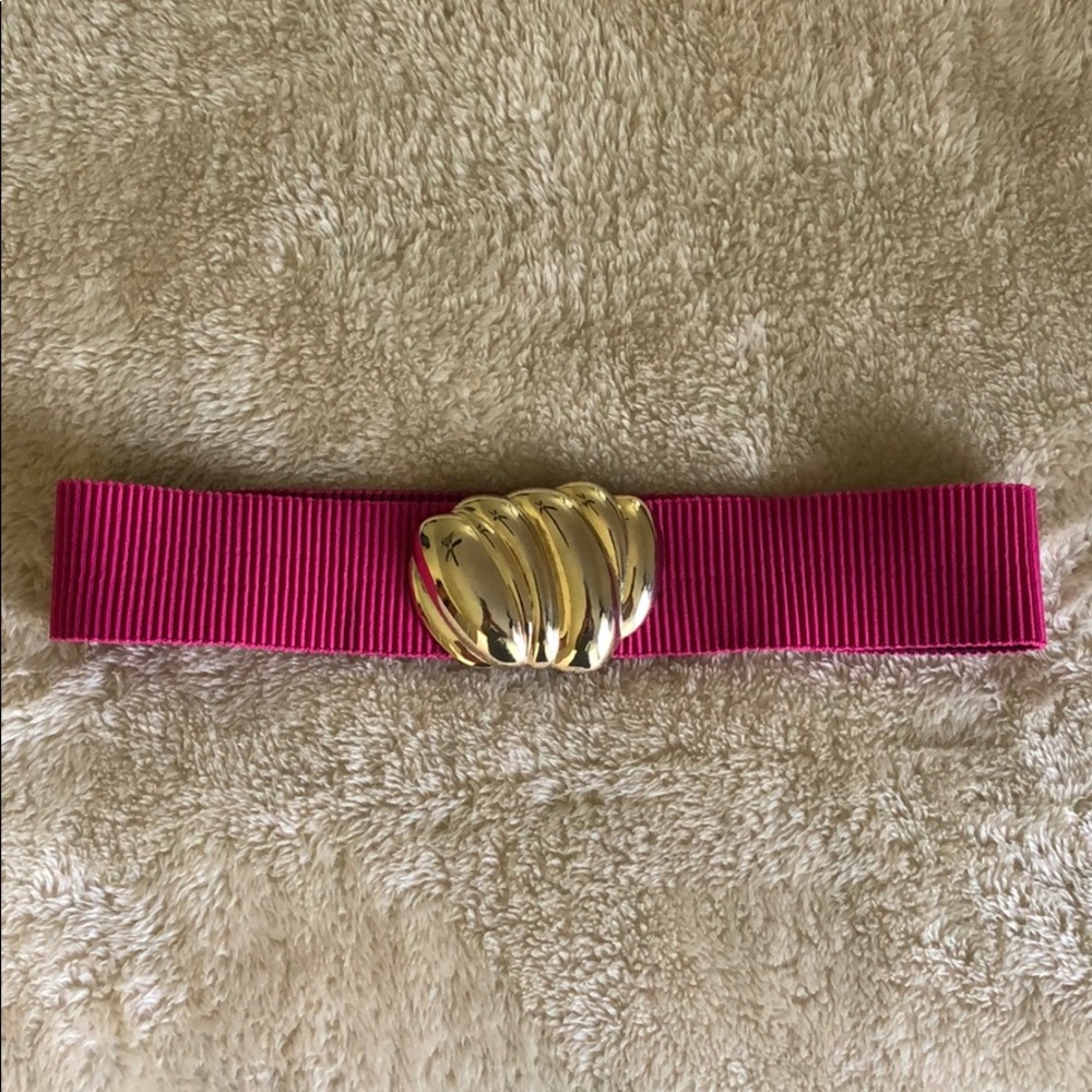 Vintage gold buckle belt